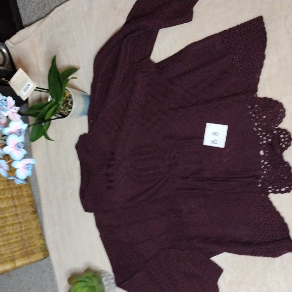 Women's sweater